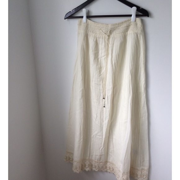 Boho ivory American Eagle Outfitter skirt - Picture 2 of 8